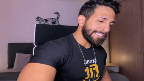 Snapshot of samdornan chatting on 2, 3, 2025 Sam Dornan online show from 2, 3, 2025