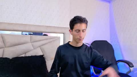 Snapshot of sammy_and_ithan chatting on 23, 5, 2026 Sammy and Ithan online show from 23, 5, 2026