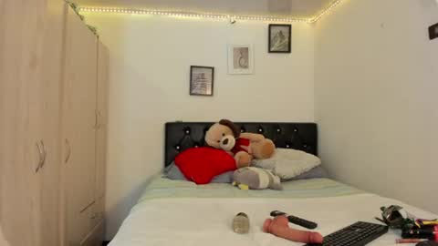 Snapshot of sammy_sophiaa chatting on 4, 8, 2026 Sophia online show from 4, 8, 2026