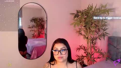 Snapshot of sammyy_owens_ chatting on 15, 11, 2025 Sammy online show from 15, 11, 2025