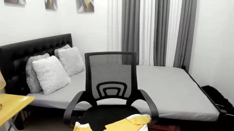 Sam online show from 6, 10, 2025