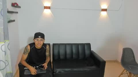 Snapshot of samxx_muscle chatting on 11, 5, 2026 samxx_muscle online show from 11, 5, 2026