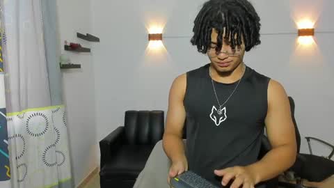 Snapshot of samxx_muscle chatting on 18, 5, 2026 samxx_muscle online show from 18, 5, 2026