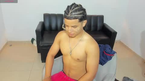 Snapshot of samxx_muscle chatting on 25, 5, 2026 samxx_muscle online show from 25, 5, 2026