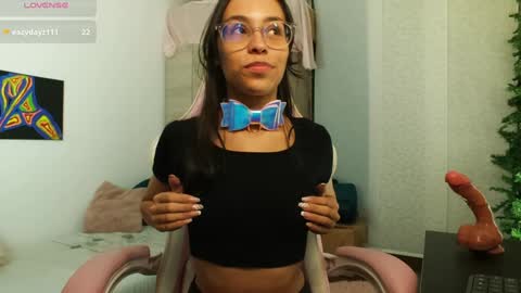 Snapshot of samyonichan chatting on 6, 1, 2025 Special show on 17 december and 23 UwU online show from 6, 1, 2025