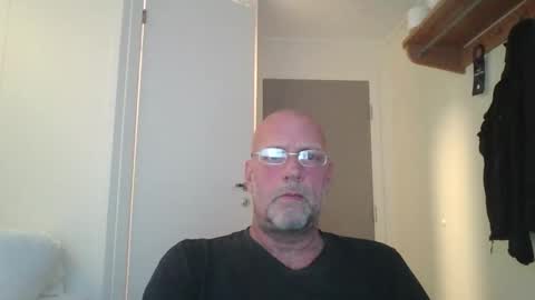 sandnesrune523 online show from 19, 10, 2025