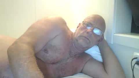 Snapshot of sandnesrune523 chatting on 9, 6, 2026 sandnesrune523 online show from 9, 6, 2026