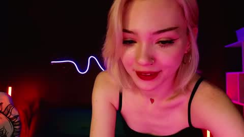 Snapshot of sandraboyl chatting on 2, 2, 2025 Sandy online show from 2, 2, 2025