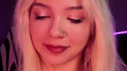 Snapshot of sandraboyl chatting on 21, 11, 2025 Sandy online show from 21, 11, 2025