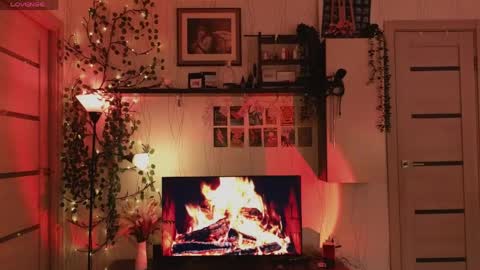 Snapshot of sandraboyl chatting on 6, 4, 2026 Sandy online show from 6, 4, 2026