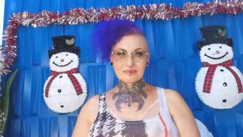 Sandy Rose online show from 2, 12, 2024