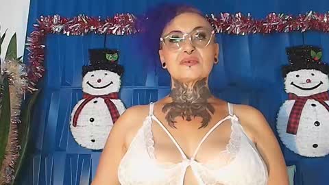 Sandy Rose online show from 9, 12, 2024