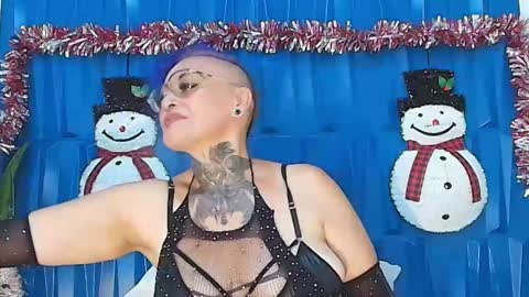 Sandy Rose online show from 10, 12, 2024