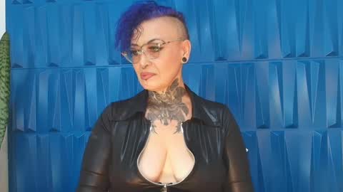 Sandy Rose online show from 11, 2, 2025