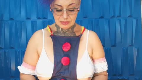 Sandy Rose online show from 13, 2, 2025