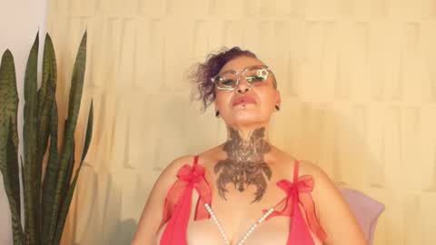 Sandy Rose online show from 1, 3, 2025