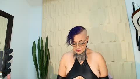 Sandy Rose online show from 9, 3, 2025
