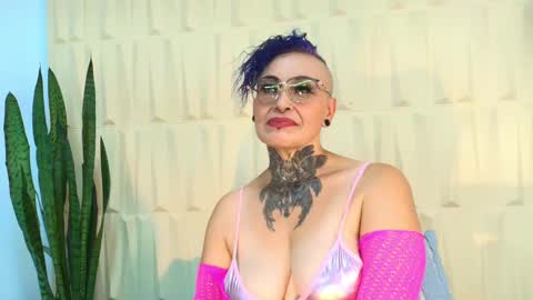 Sandy Rose online show from 12, 3, 2025