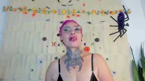 Sandy Rose online show from 17, 10, 2025