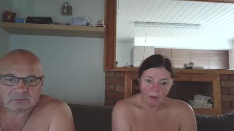 Snapshot of sanroom chatting on 17, 10, 2025 sanroom online show from 17, 10, 2025