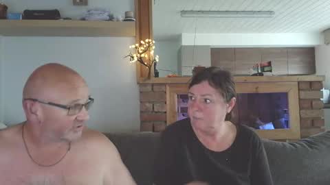 Snapshot of sanroom chatting on 23, 10, 2025 sanroom online show from 23, 10, 2025