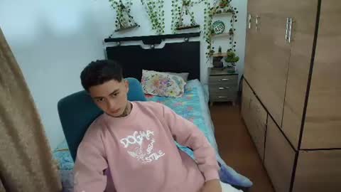 santi_ss online show from 8, 7, 2026