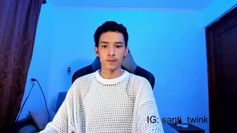 santi_twink19 online show from 15, 12, 2024