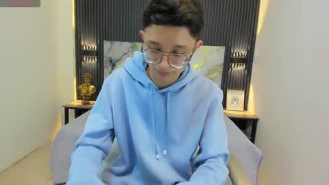 Snapshot of santiago_russo18 chatting on 12, 9, 2025 santiago_russo18 online show from 12, 9, 2025