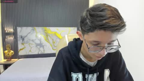 Snapshot of santiago_russo18 chatting on 15, 9, 2025 santiago_russo18 online show from 15, 9, 2025