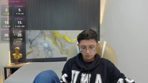 Snapshot of santiago_russo18 chatting on 6, 10, 2025 santiago_russo18 online show from 6, 10, 2025
