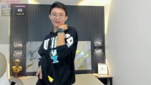 Snapshot of santiago_russo18 chatting on 10, 10, 2025 santiago_russo18 online show from 10, 10, 2025