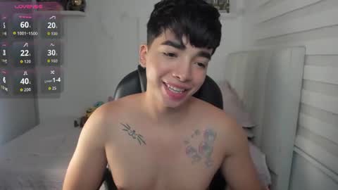Snapshot of santy7u7 chatting on 28, 6, 2026 Mr. Santiago online show from 28, 6, 2026