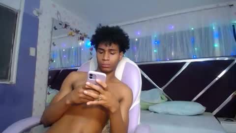 Snapshot of santy_bigcock_01 chatting on 1, 4, 2026 santy online show from 1, 4, 2026