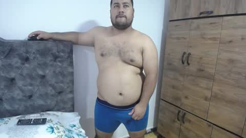 Snapshot of santy_gold chatting on 11, 9, 2025 Santiago online show from 11, 9, 2025