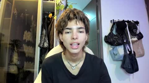 Snapshot of santy_kitty chatting on 26, 1, 2025 kitty online show from 26, 1, 2025