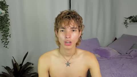 Snapshot of santy_kitty chatting on 28, 9, 2025 kitty online show from 28, 9, 2025