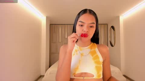 Snapshot of saphirajames chatting on 23, 5, 2026 Saphira James online show from 23, 5, 2026