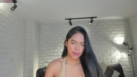 Snapshot of saphirajames chatting on 24, 5, 2026 Saphira James online show from 24, 5, 2026