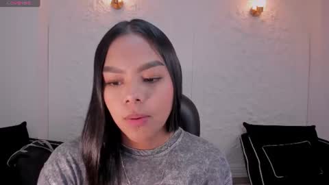 Snapshot of saphirajames chatting on 14, 7, 2026 Saphira James online show from 14, 7, 2026