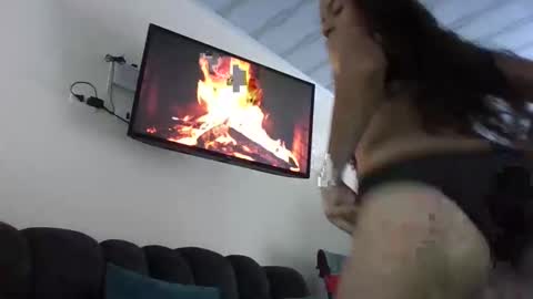 Snapshot of sara_anais01 chatting on 30, 5, 2026 vanesa online show from 30, 5, 2026