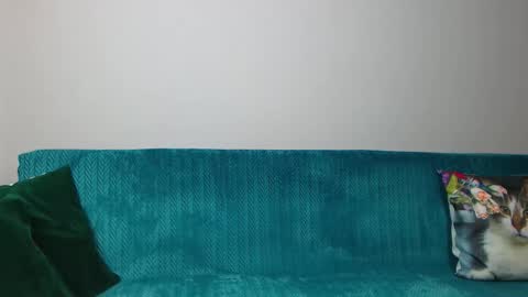 Im Sara I am happy to be here  online show from 19, 3, 2026