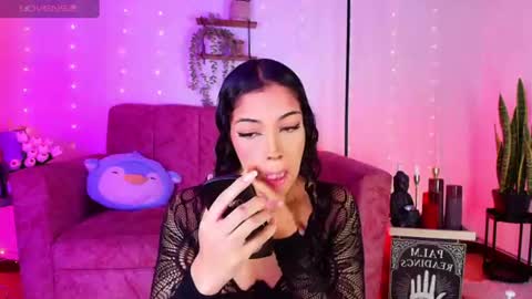 Sara Jhonson  online show from 8, 7, 2026