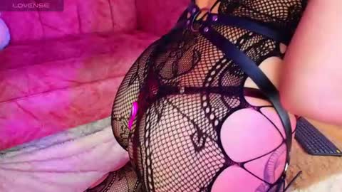 Sara Jhonson  online show from 16, 7, 2026