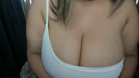Snapshot of sara_lizcano chatting on 18, 5, 2026 sarah LIZCANO....... online show from 18, 5, 2026