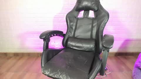 Snapshot of sara_love_1 chatting on 3, 5, 2026 Sara Love online show from 3, 5, 2026