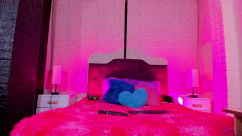 Snapshot of sara_love_1 chatting on 21, 5, 2026 Sara Love online show from 21, 5, 2026
