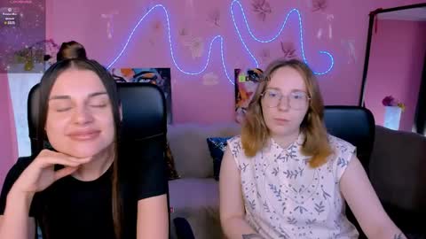 Snapshot of sara_muse1 chatting on 6, 6, 2026 Sara online show from 6, 6, 2026