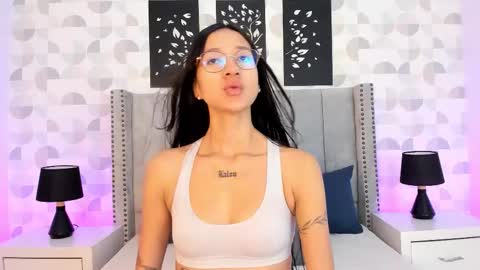 Snapshot of sara_secrets chatting on 2, 2, 2026 SARA SANTACRUZ online show from 2, 2, 2026