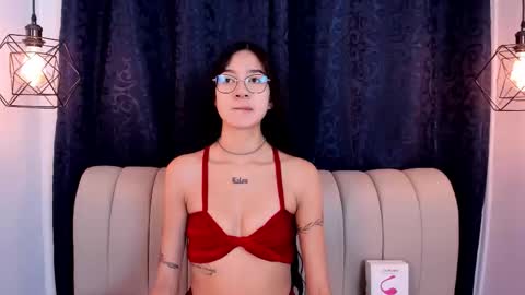 Snapshot of sara_secrets chatting on 11, 2, 2026 SARA SANTACRUZ online show from 11, 2, 2026