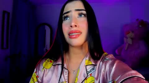 sara_stone03 online show from 10, 1, 2025